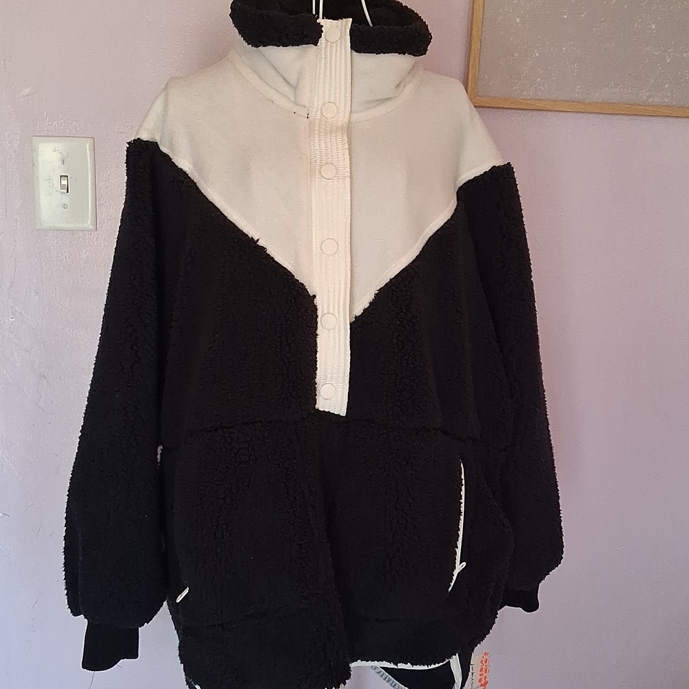 Free People Oversized Pullover Sweater New with Tags Unisex Fit Cozy Soft